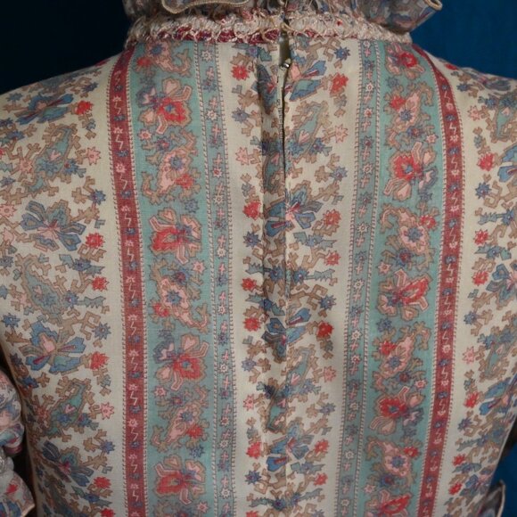 Vintage 1970s Prairie Maxi Dress – Cottagecore Dream - Picture 7 of 10